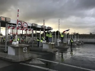 La hausse des prix du carburant va-t-elle relancer le mouvement des gilets jaunes en octobre ?