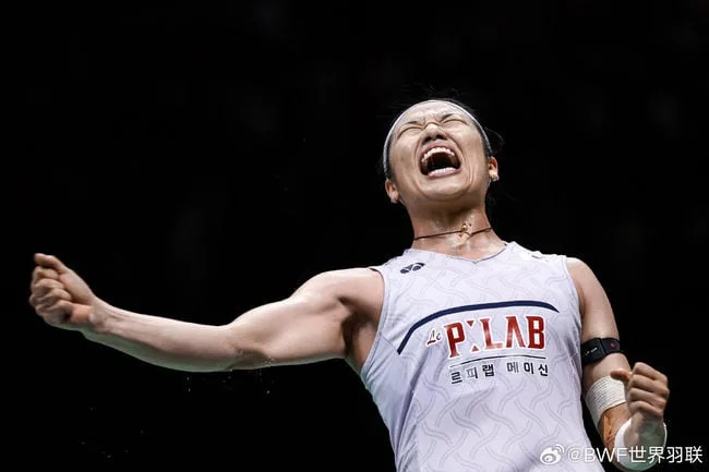 '21-7' 갖고 놀았다! 안세영, '홈코트' 中 한첸시, 39분 만에 격파...2-0 완승 거두며 중국 마스터스 3연패 '청신호'