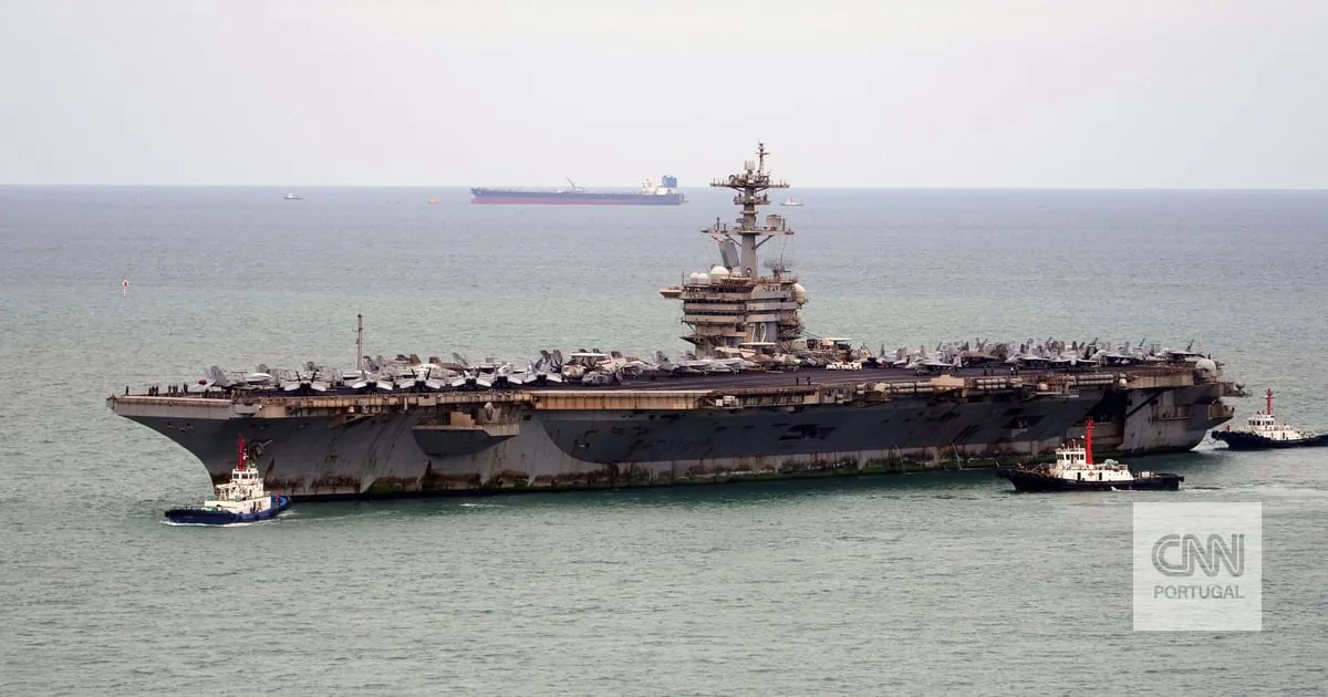 Especialistas ficaram chocados ao ver o estado de um dos maiores navios de guerra dos EUA