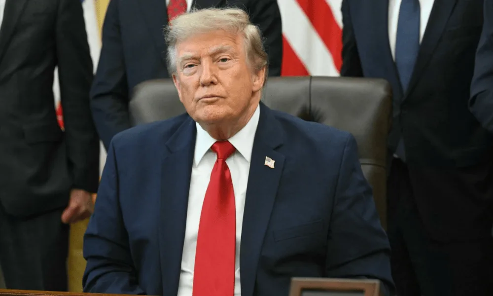 Trump promete tirar tarifas de importação de uísque irlandês