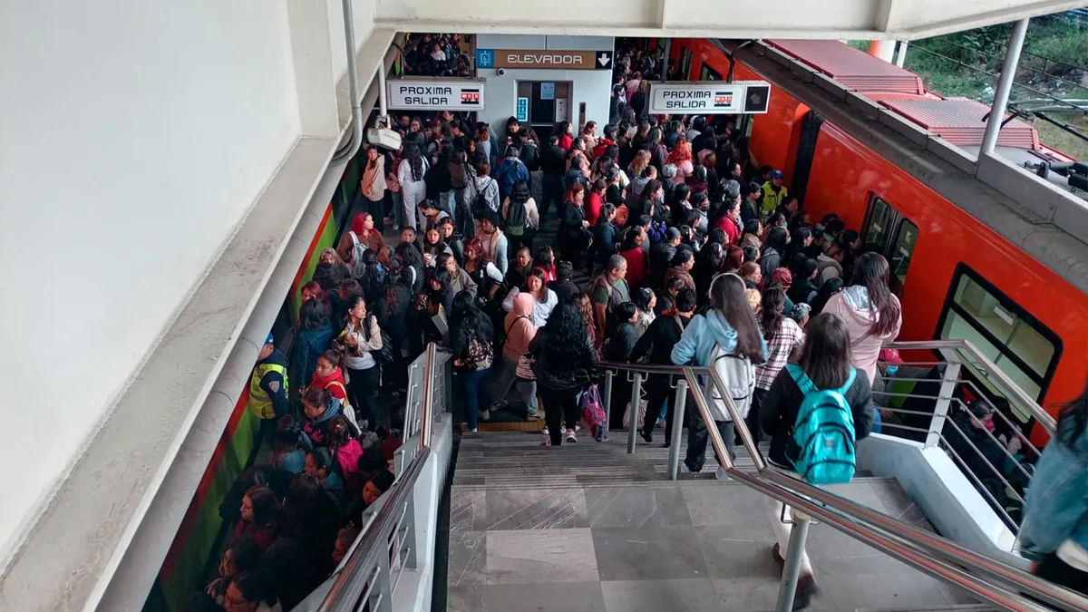 ¿Qué está pasando en el Metro y Metrobús hoy 16 de octubre? Tres líneas del MB afectadas por manifestantes