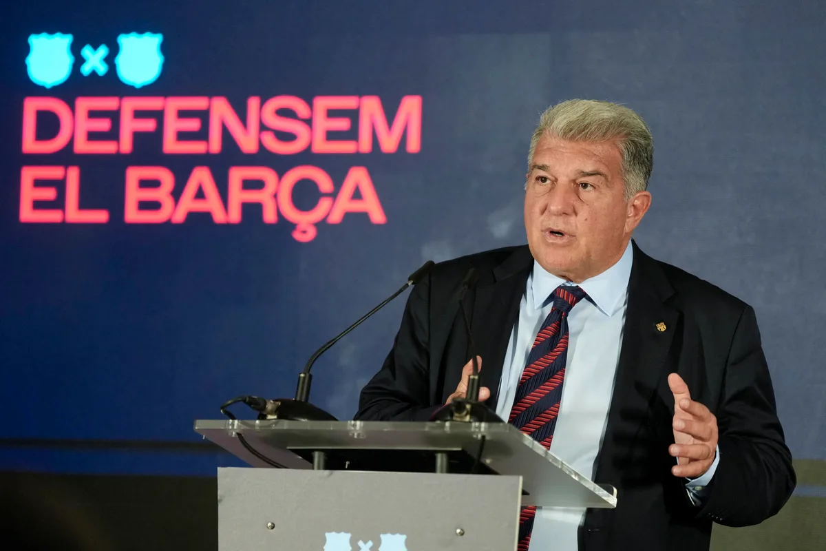 Joan Laporta dijo que el Atlético "se hizo el ofendido" por el interés en Julián Álvarez