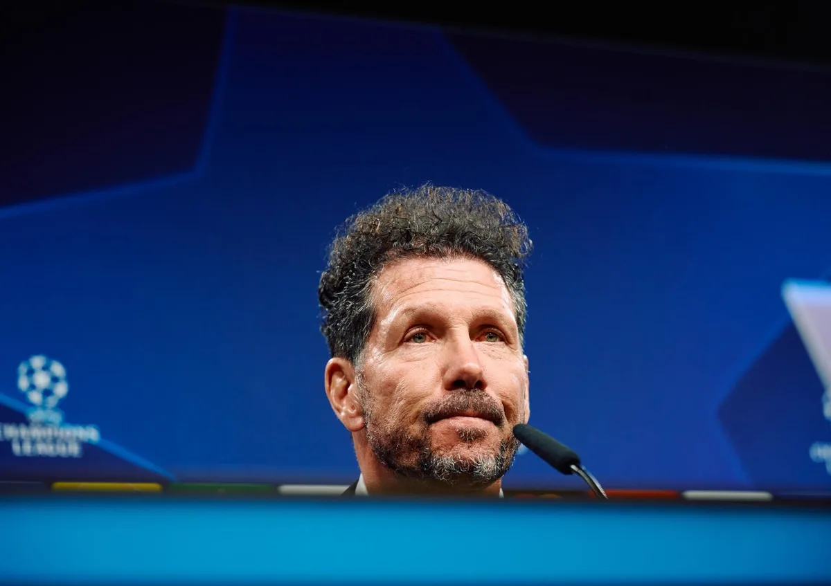 Simeone: "Julián Álvarez es el mejor ofensivamente y trataremos de armar un equipo alrededor de él"