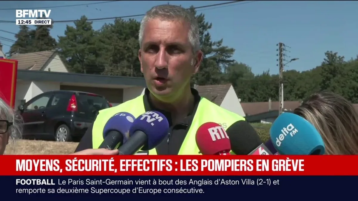 Pas-de-Calais: "C'est un feu avec un vent qui tourne", explique le directeur adjoint du SDIS 62