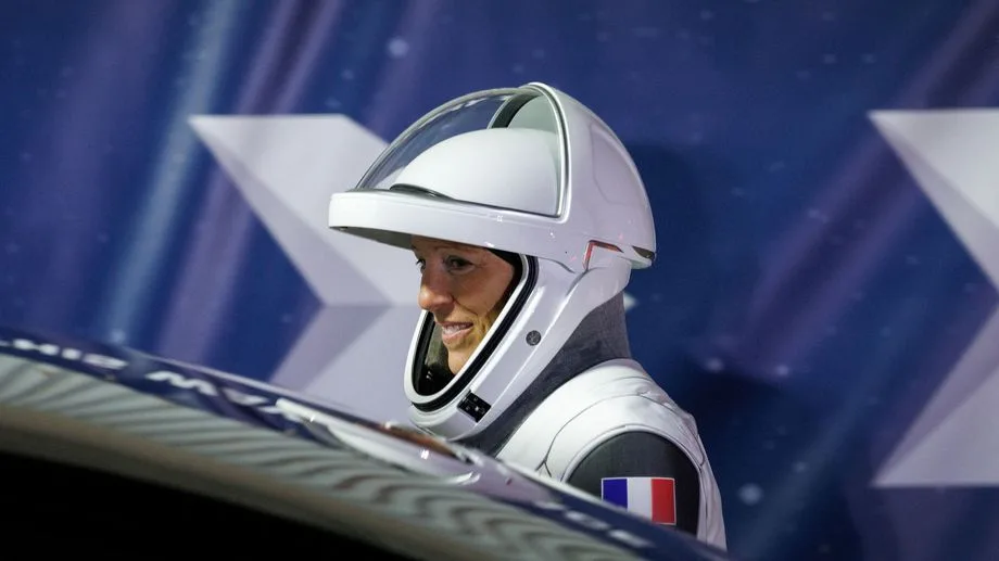 DIRECT VIDÉO - Suivez la deuxième sortie de l'astronaute française Sophie Adenot dans l'espace