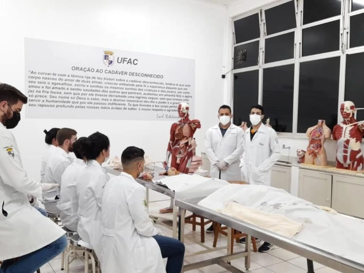 Ufac retoma aulas presenciais após fim de greve de estudantes pelo transporte coletivo