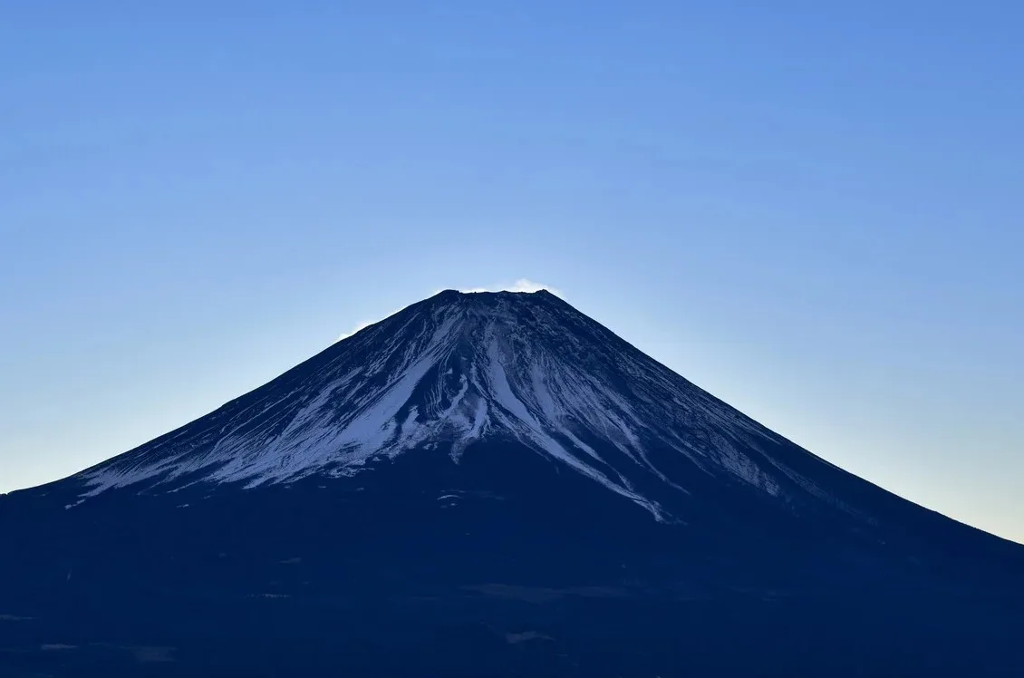 7-year-old boy left behind on Mt. Fuji by his own dad