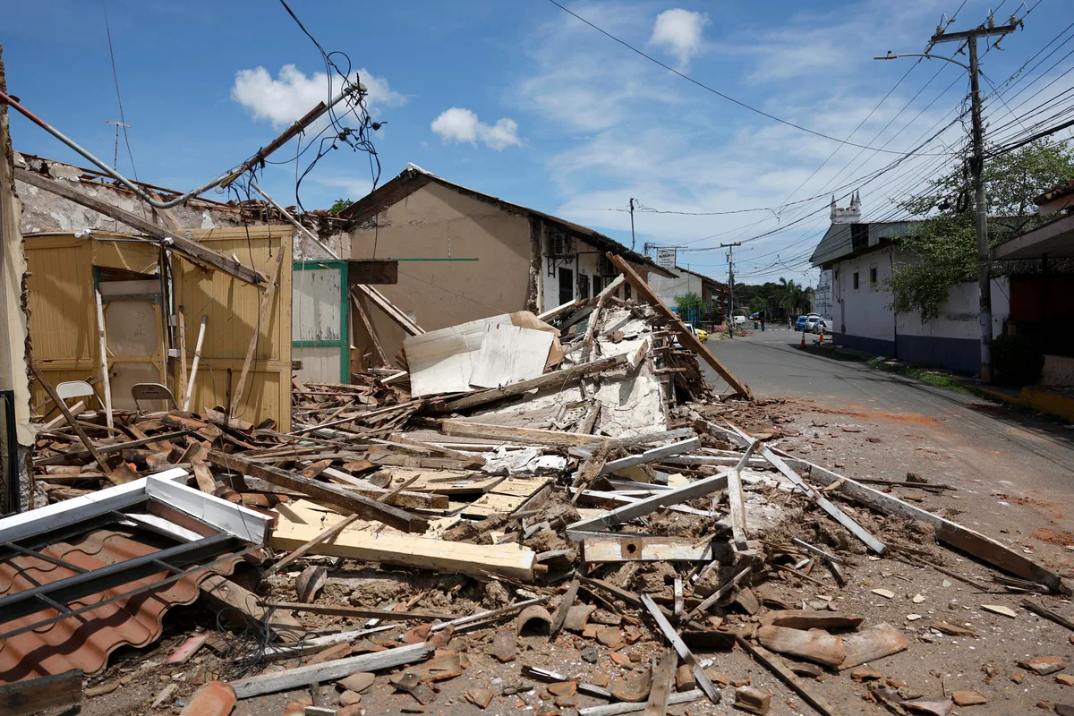 Joven de 22 años está en estado crítico tras sufrir graves lesiones durante el terremoto en Panamá