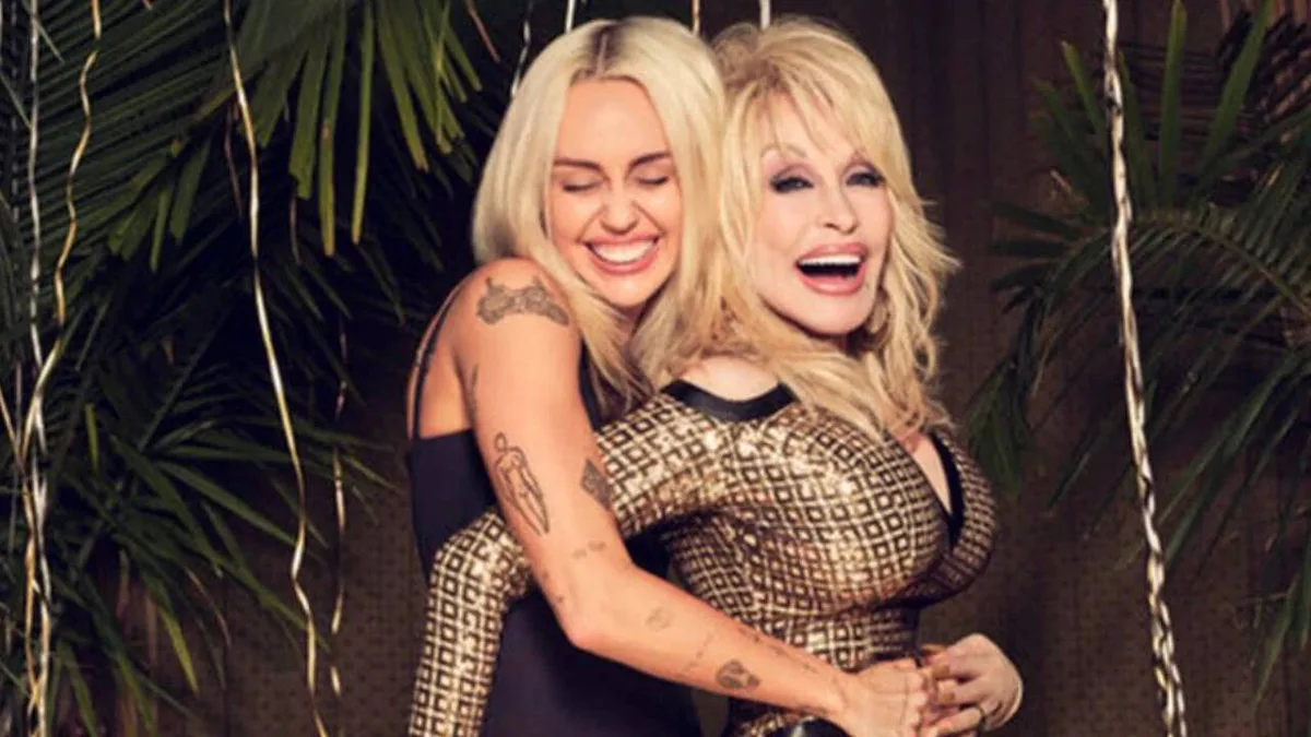 Miley Cyrus remembers Dolly Parton and pays tribute to the icon during a recent event