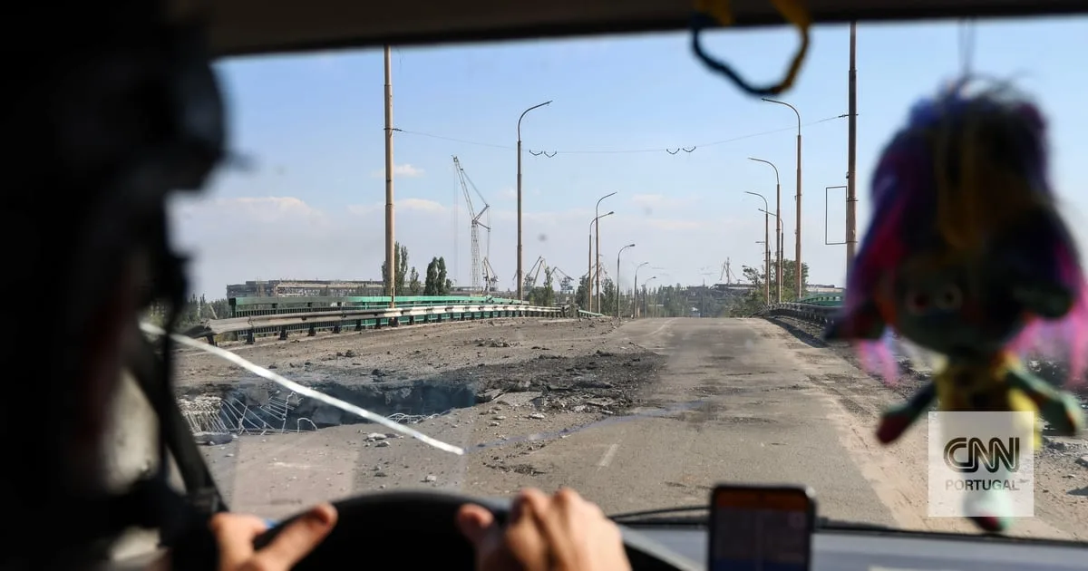 Começou a batalha pelo "cinturão de fortalezas", começou a ofensiva russa contra o último grande reduto do Donbass