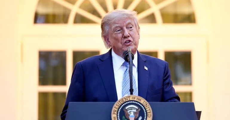 CNN, MS NOW e Politico banidos da Casa Branca por Trump