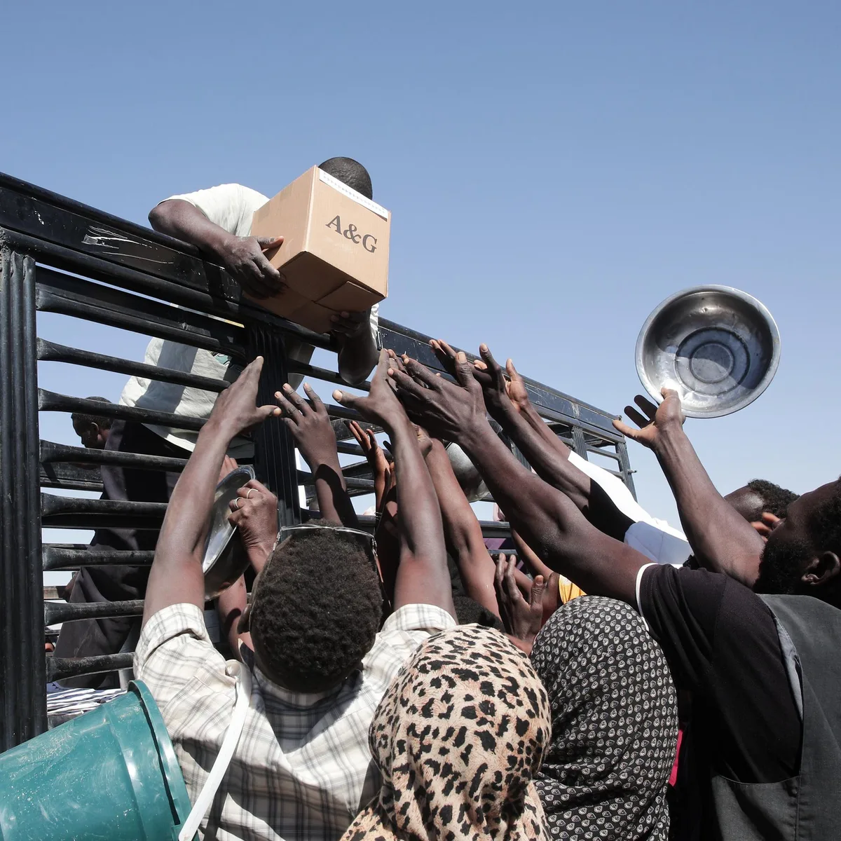 Kämpfe zwischen Regierungstruppen und RSF-Miliz - Vereinte Nationen: Überschwemmungen verschärfen Massenflucht im Sudan
