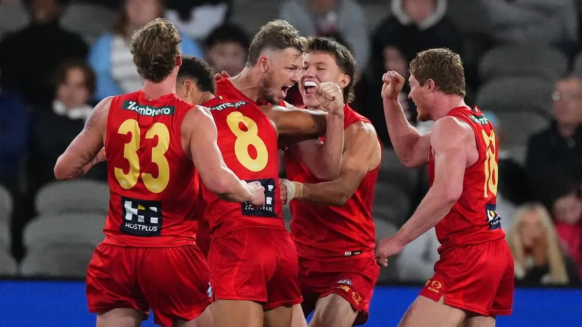 Suns send-off club stalwart with win over Saints