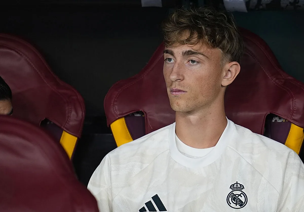Carlos Jiménez, la mano derecha de JIN en el Sevilla FC, se reencuentra con Dean Huijsen