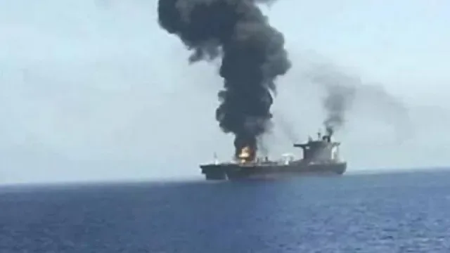 Médio Oriente: Tráfego de navios perturbado em Bab el-Mandeb