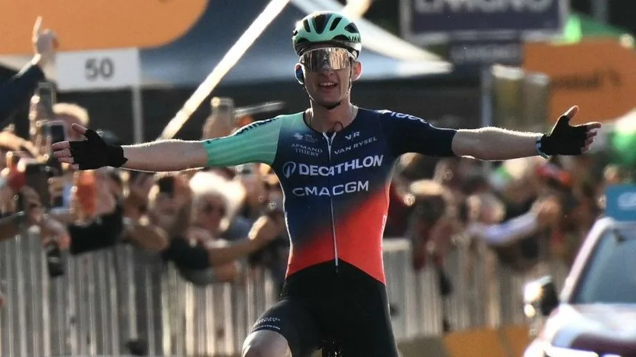 Cyclisme : Paul Seixas remporte le Tour de Lombardie, le premier Monument de sa carrière