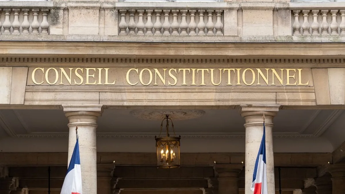 Aide à mourir : le Conseil constitutionnel valide la loi avec quelques réserves, Emmanuel Macron salue une décision qui "parachève un débat démocratique exemplaire"