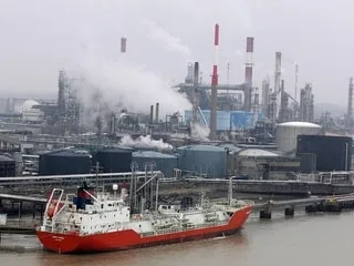 Les émissions de CO2 de la France baissent trop peu et en trompe-l’œil