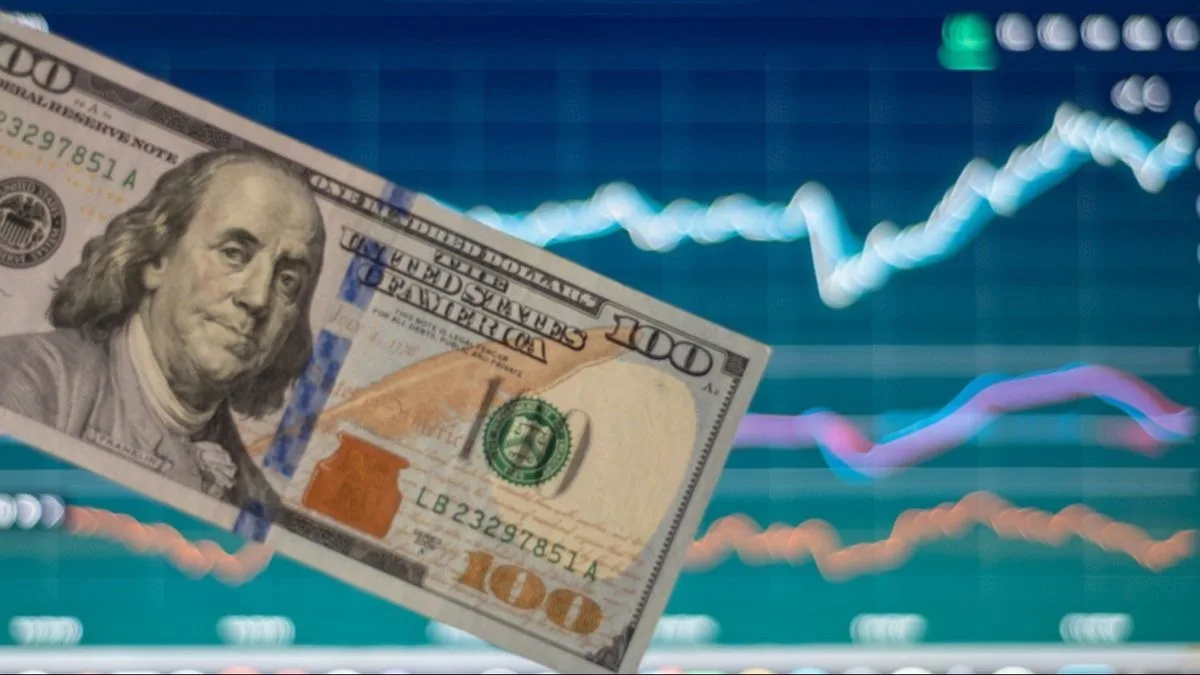 El dólar mayorista extiende las bajas pero el blue se mantiene en máximo de dos semanas
