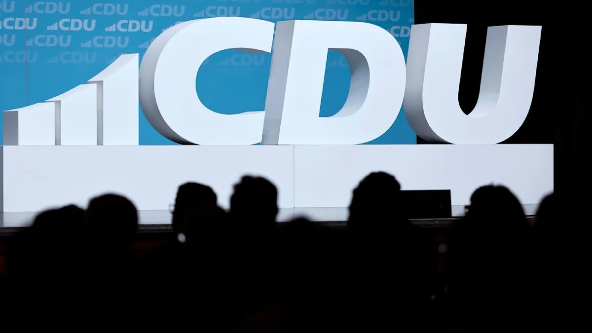 Kommentar von Chef-Autor Peter Tiede - In der CDU herrscht Abstiegsangst