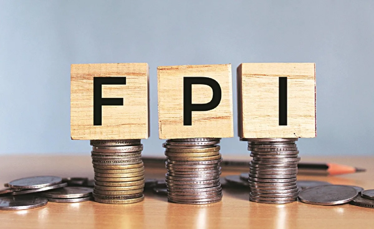 FPIs pile into financials, extend IT buying in first half of August