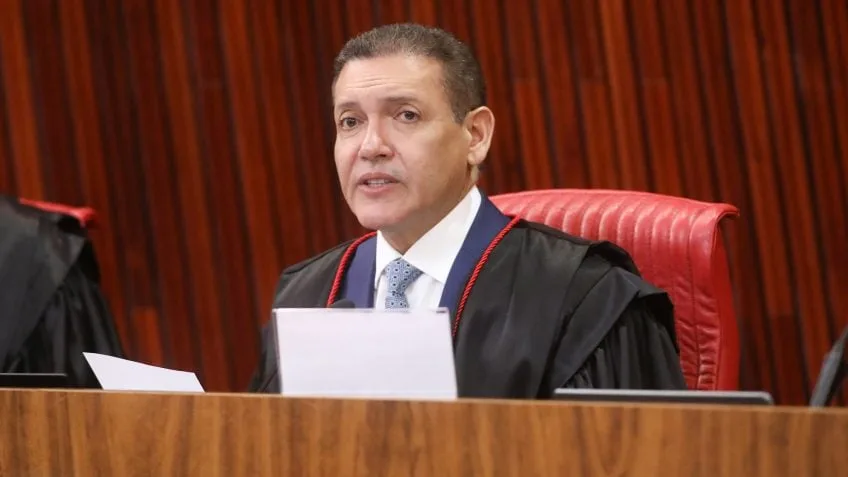 TSE remarca reunião sobre IA de Bolsonaro para 3ª feira