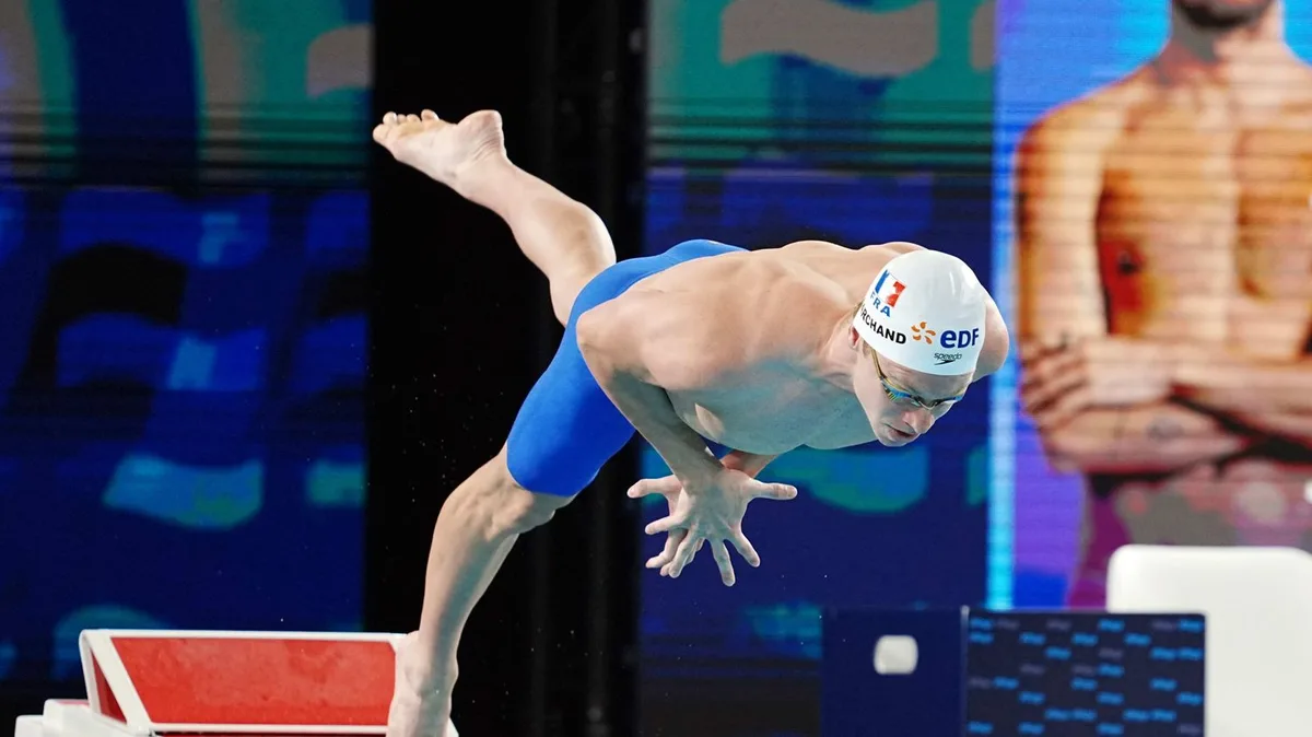 Le résumé du 200 m papillon de Léon Marchand, qui lui offre son premier titre de champion d'Europe