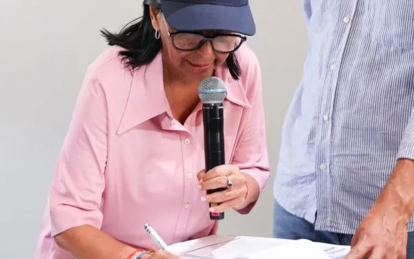 Promulgaron ley para acelerar la construcción de viviendas tras los terremotos