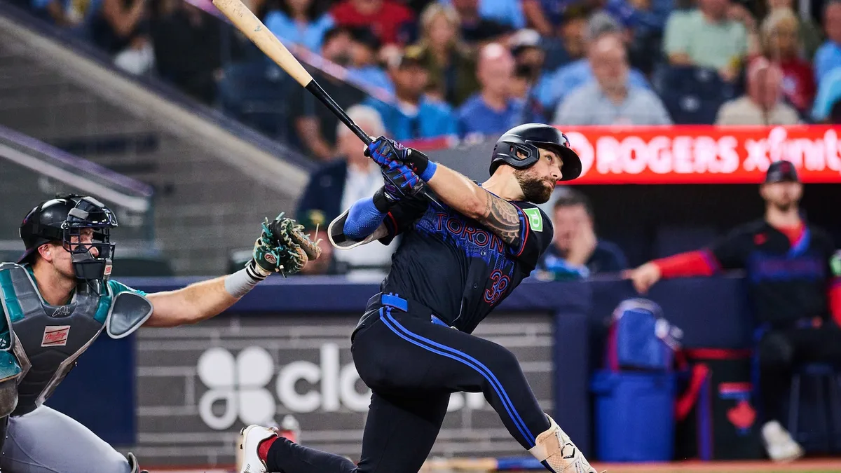 Dylan Cease strikes out 8 in six innings, Blue Jays hit 3 homers to beat Mariners 8-1