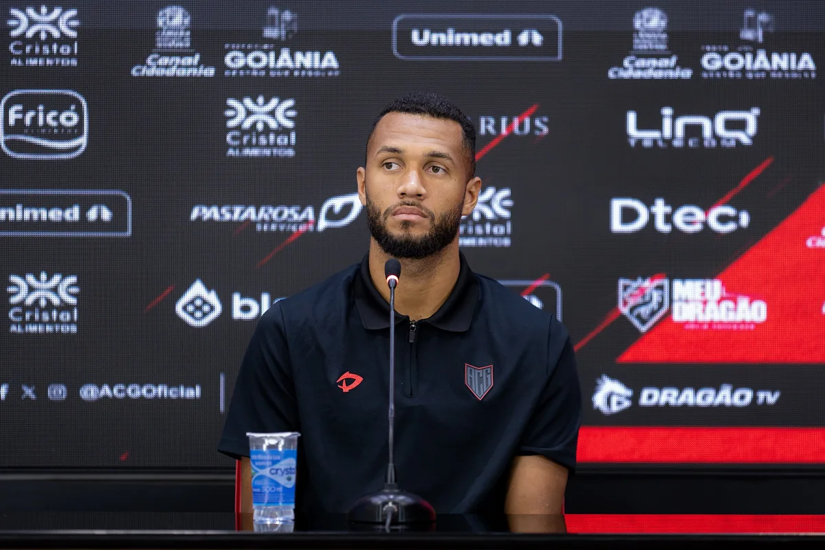 Artilheiro do Atlético-GO, Gustavo Coutinho alerta para perigos contra a Ponte Preta