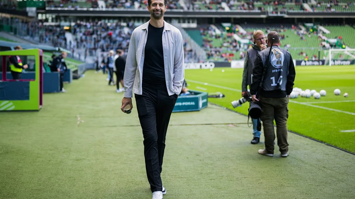 HSV wehrt Trainer-Attacke ab - Boldt wollte Favé für Hannover