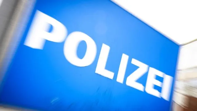 Brennende Fahrzeuge: Polizei ermittelt wegen mehrerer Fahrzeugbrände