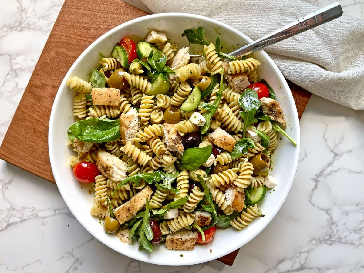 I'm a registered dietitian. These 4 protein-packed lunches are delicious and take less than 20 minutes to make.