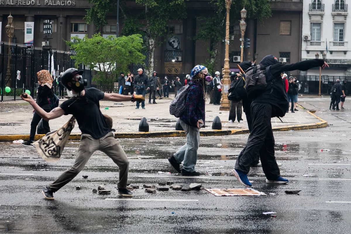 El Gobierno denunciará penalmente a los manifestantes detenidos por los disturbios en el Congreso