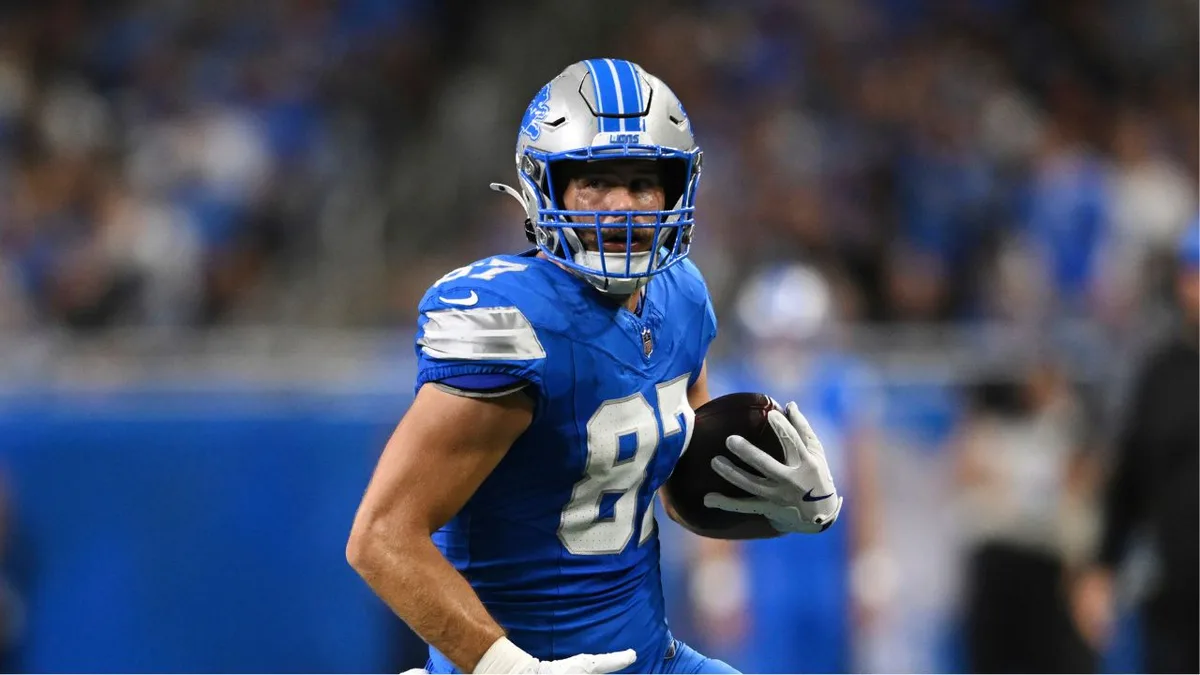 Lions TE Sam LaPorta injures hip, coach Dan Campbell not concerned long-term