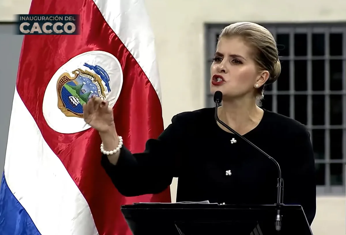 Laura Fernández viajará a El Salvador para conocer el modelo de seguridad y visitar el CECOT
