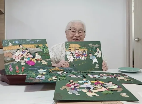 "종이접기는 축복"…100세에도 색종이 놓지 않는 장인