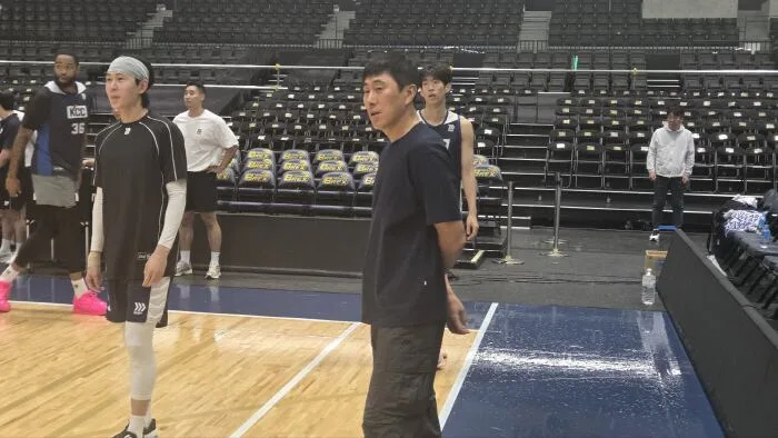 [전훈 파워인터뷰] 루이스 킹 평가한 KCC 이상민 감독. 대표팀 따뜻한 조언 "아시안게임 12년 금메달 주기설. 이번 AG에서 성사. 8강전부터 극한의 집중력 필요"