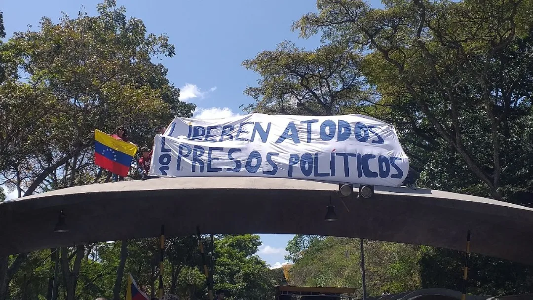 Foro Penal confirma hasta el momento 64 excarcelaciones de presos políticos