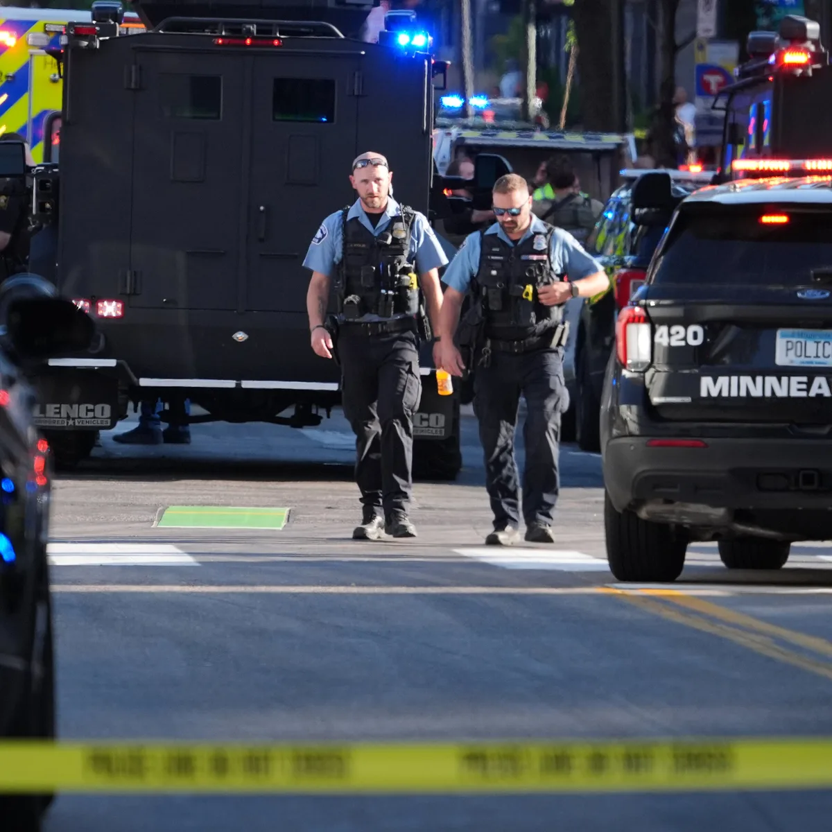 Shooting in Minneapolis Kills 2 and Injures 2 Police Officers
