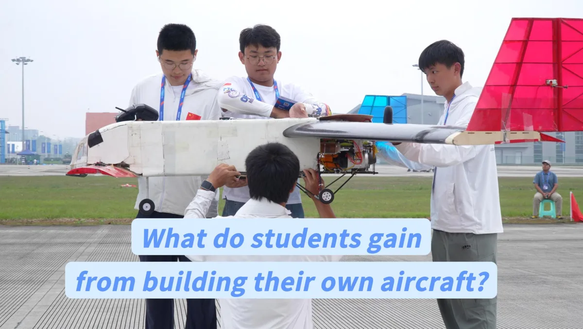 What do students gain from building their own aircraft?