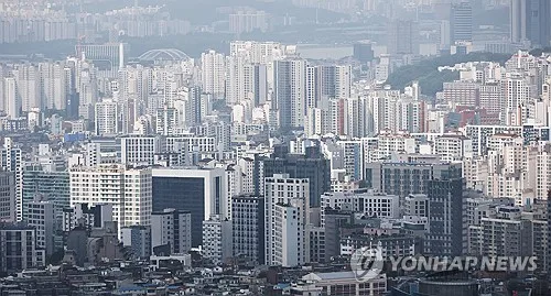 장기전세 20년 채운 입주민들 "더 살게 해달라"…서울시 "불가"
