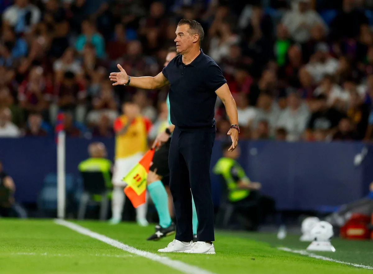 Luis García Plaza: “Echan a Isaac por eso y a otros jugadores...”