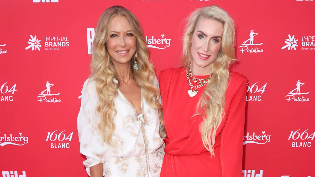 400 VIPs bei der BILD Red Night in Hamburg - Party-Gipfel an der Alster