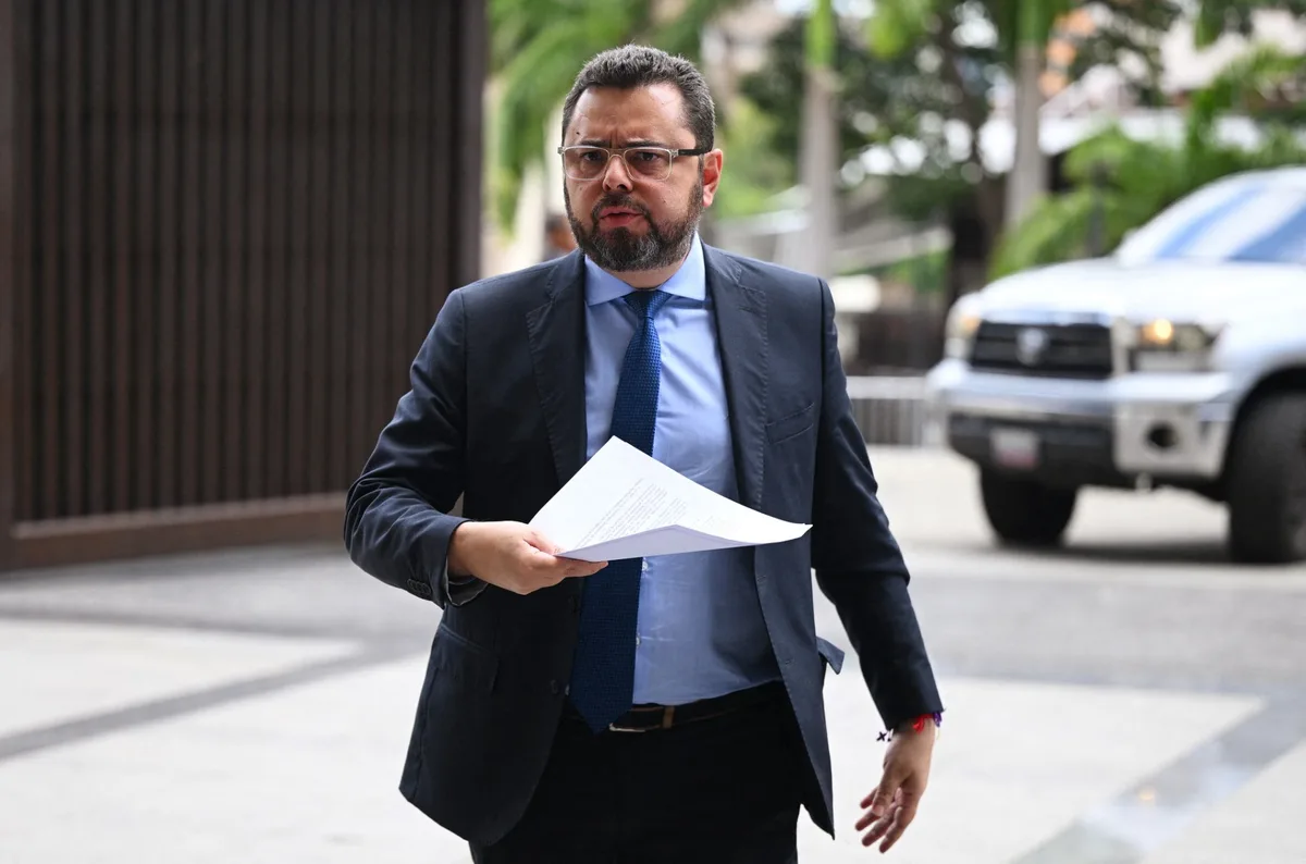 Jorge Rodríguez prometió sancionar Antonio Ecarri por evaluar una eventual dolarización