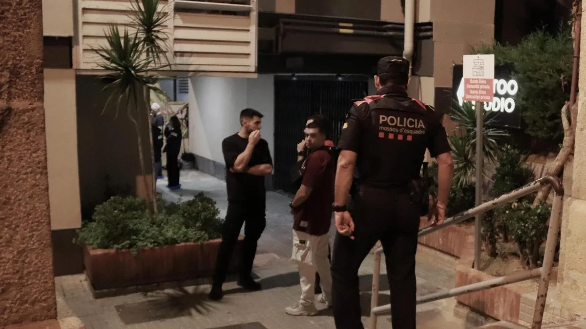 Dos pistoleros matan a tiros a un hombre en un estudio de tatuajes de Badalona