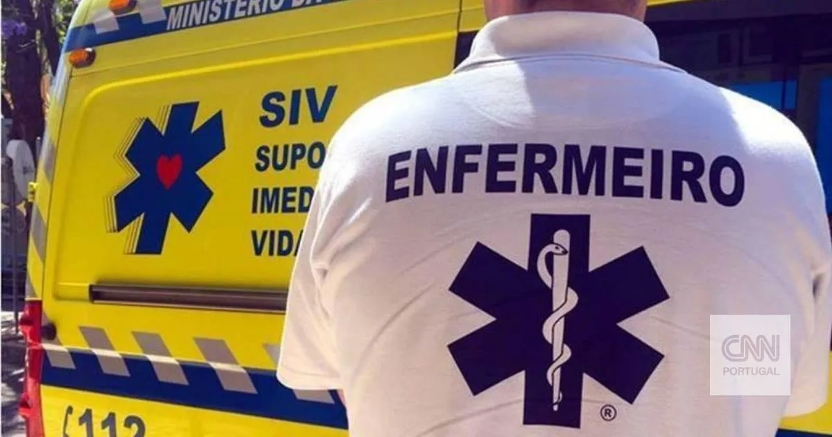 Colisão entre dois parapentes deixa dois feridos, um em estado crítico, em Alcobaça