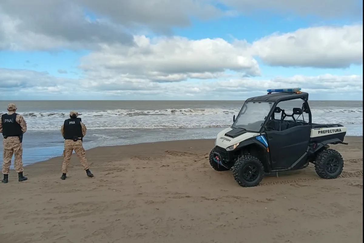 Hallaron en Las Toninas el cuerpo de uno de los dos kayakistas desaparecidos hace 20 días