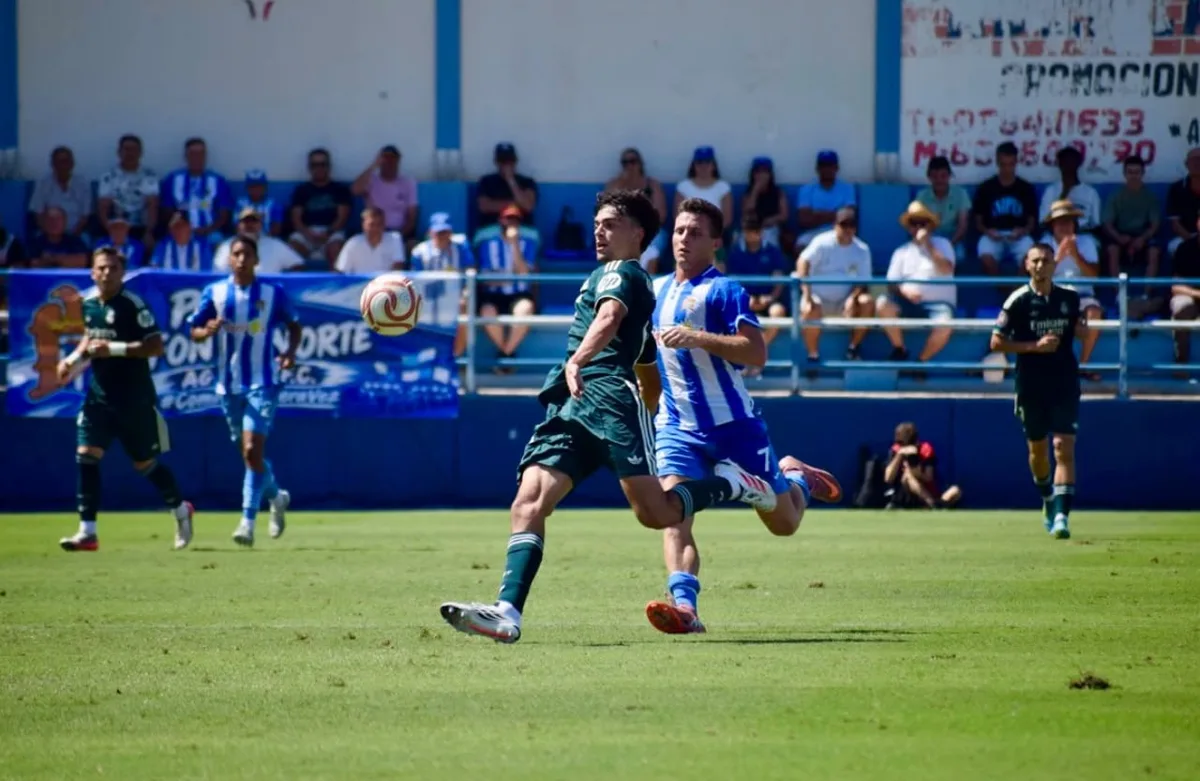 El Castilla se enreda en el corro de la patata y la pizarra del Águilas