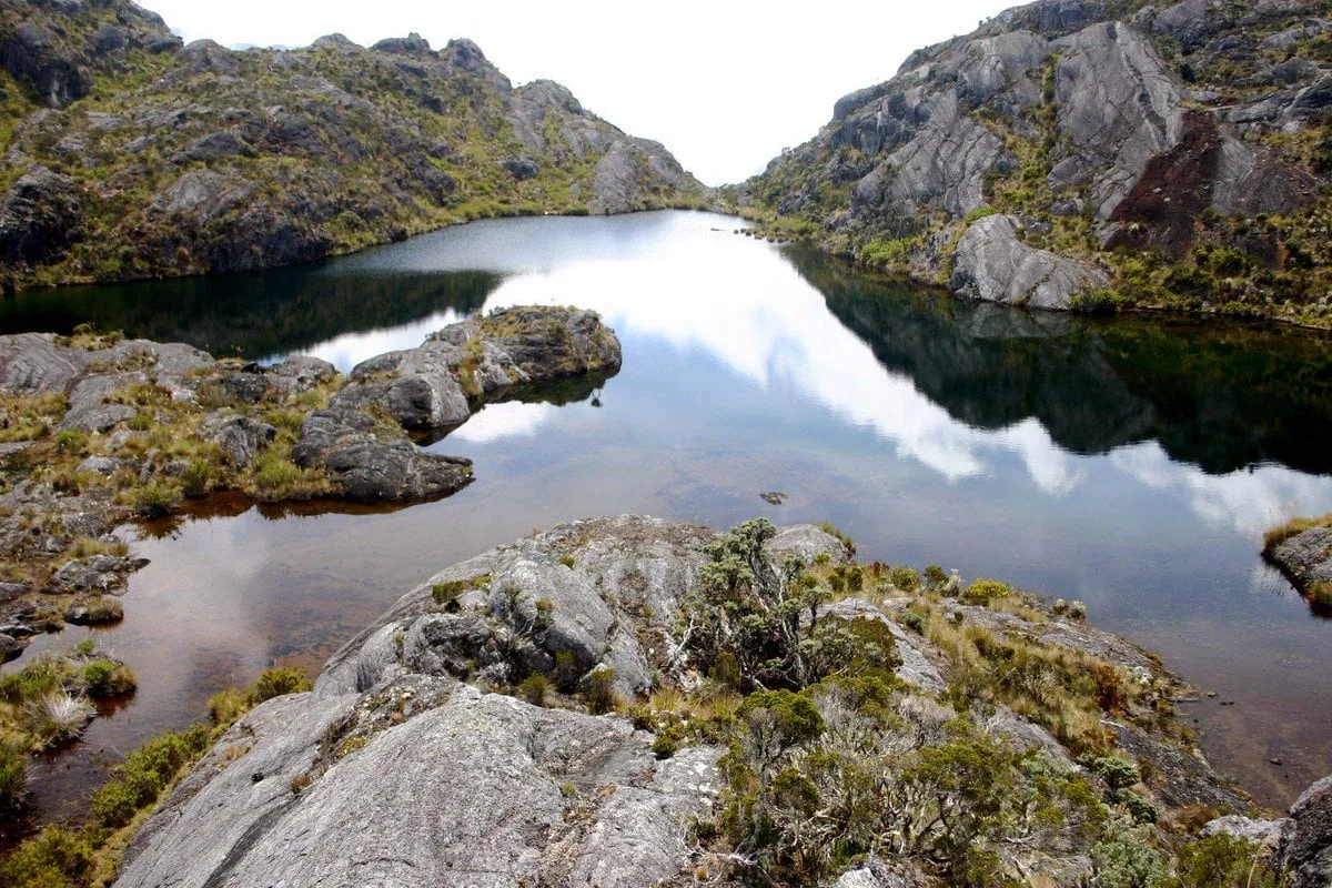 Polémica por decisión del Ministerio de Ambiente de Abelardo de la Espriella: revocó resolución del gobierno Petro que prohibía la minería en la quebrada La Baja de Santurbán